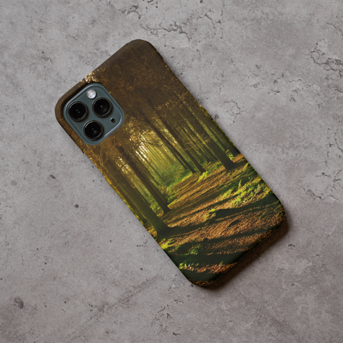 "Sunny forest" - Coque double couche personnalisée prête à l'emploi pour iPhone